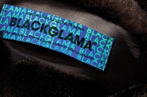 Проверка этикетки Blackglama под ультрафиолетом
