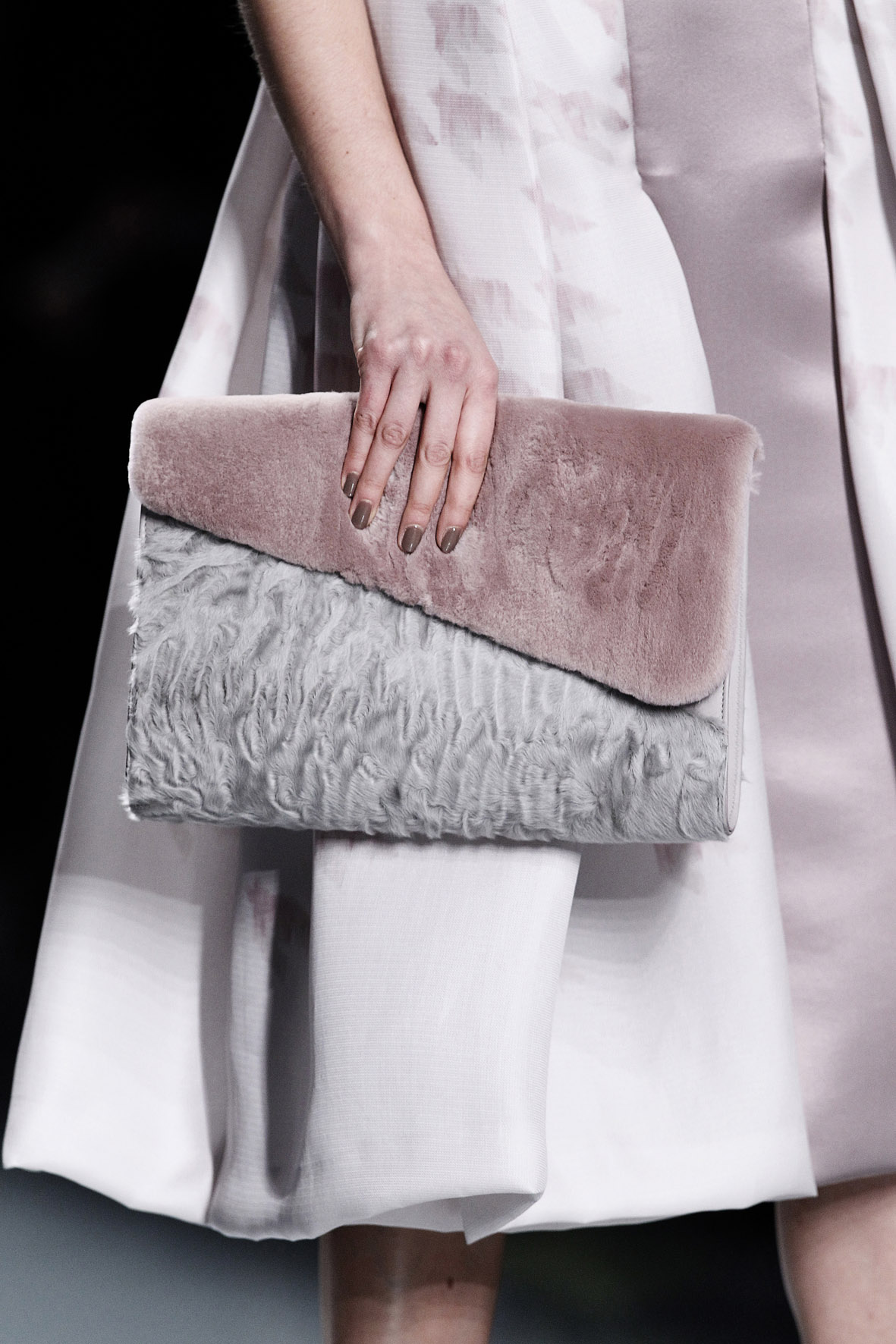 Меховая сумка от Christian Dior